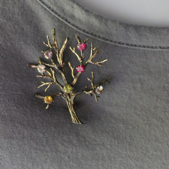 Tree of Life Brooch - Picture 6 of 6